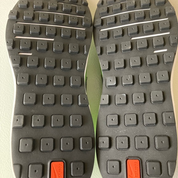 Mens Size 9 Nike Waffle One Electric Green Running Shoes. - Picture 6 of 9